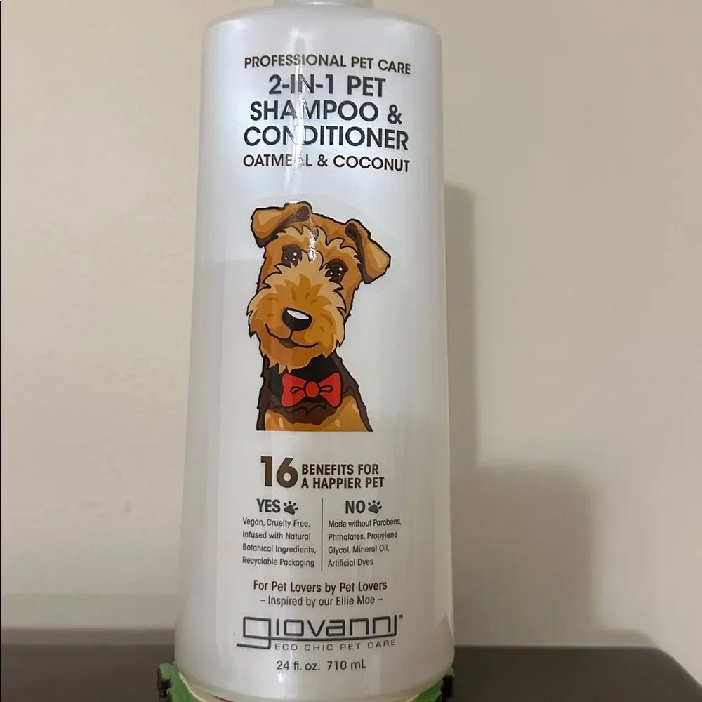 Giovanni 2-in-1 PET SHAMPOO & CONDITIONER Oatmeal & Coconut 24 fl oz pump